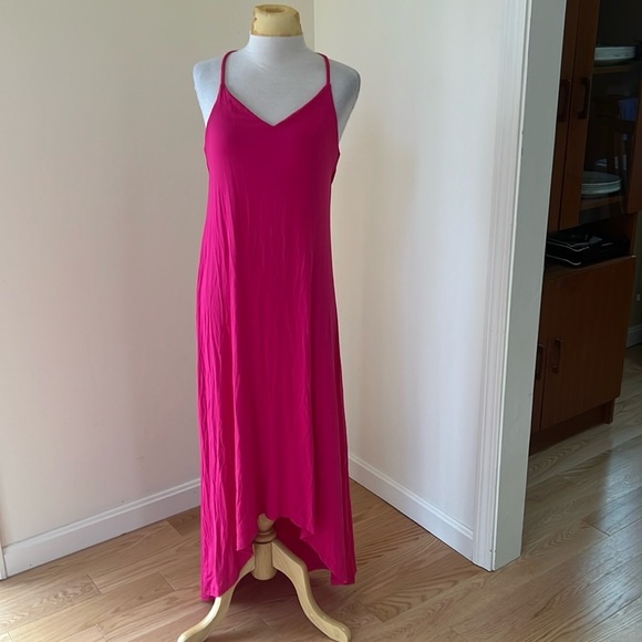 tabitha webb Dresses & Skirts - New! Tabitha webb pink medium high low dress.